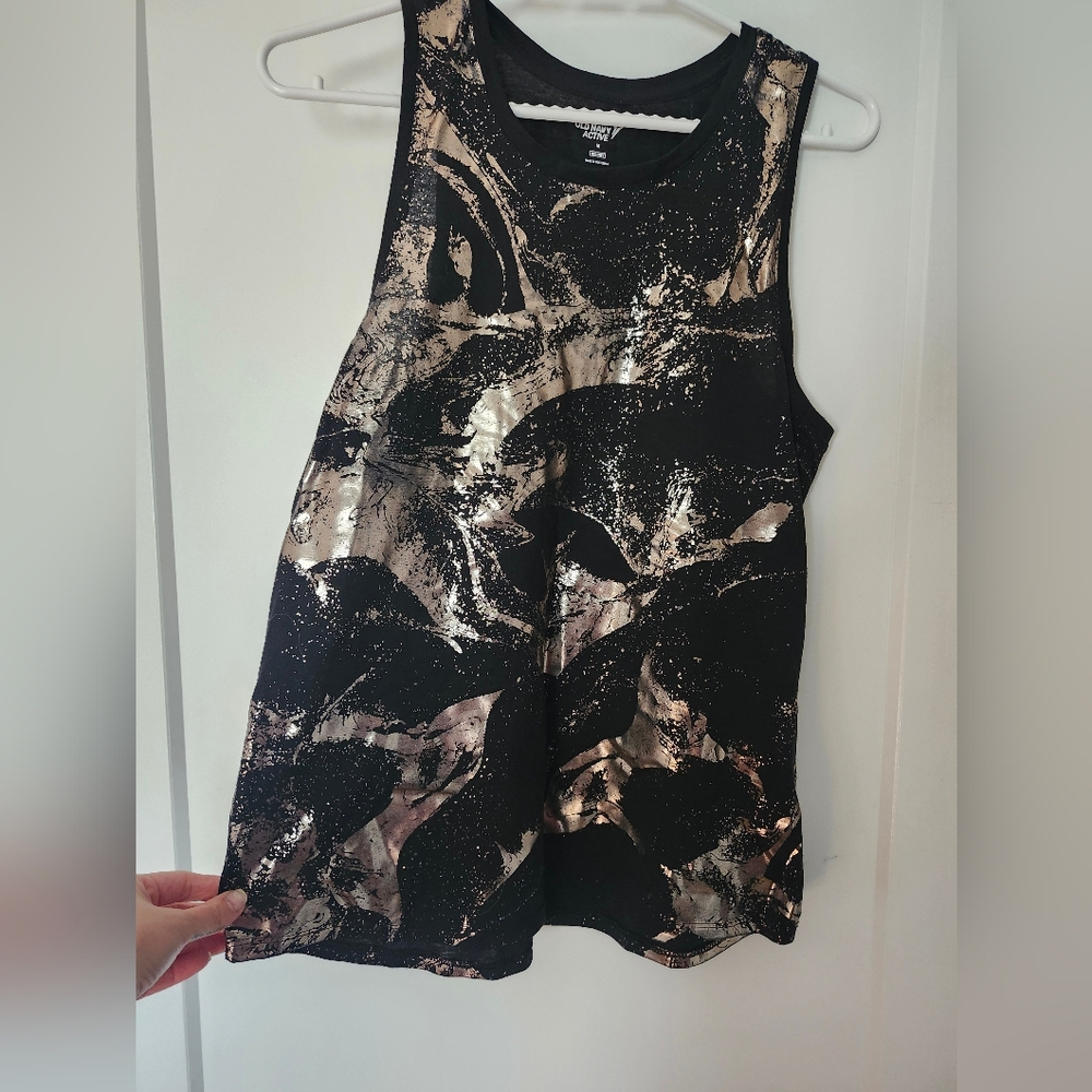 *Bundle 3/$20!* Metallic Gold-Black Tank Top
